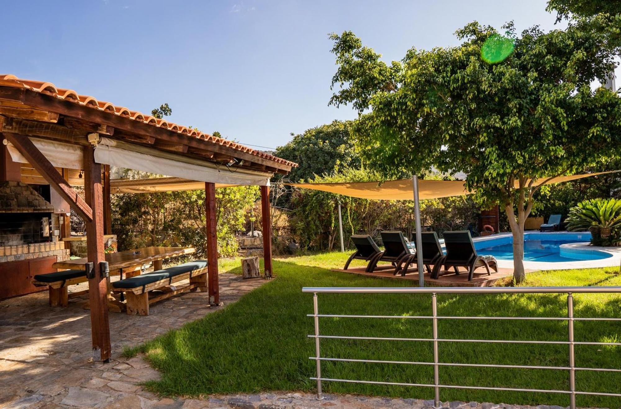מילאטוס Iris Stone Built Villa מראה חיצוני תמונה