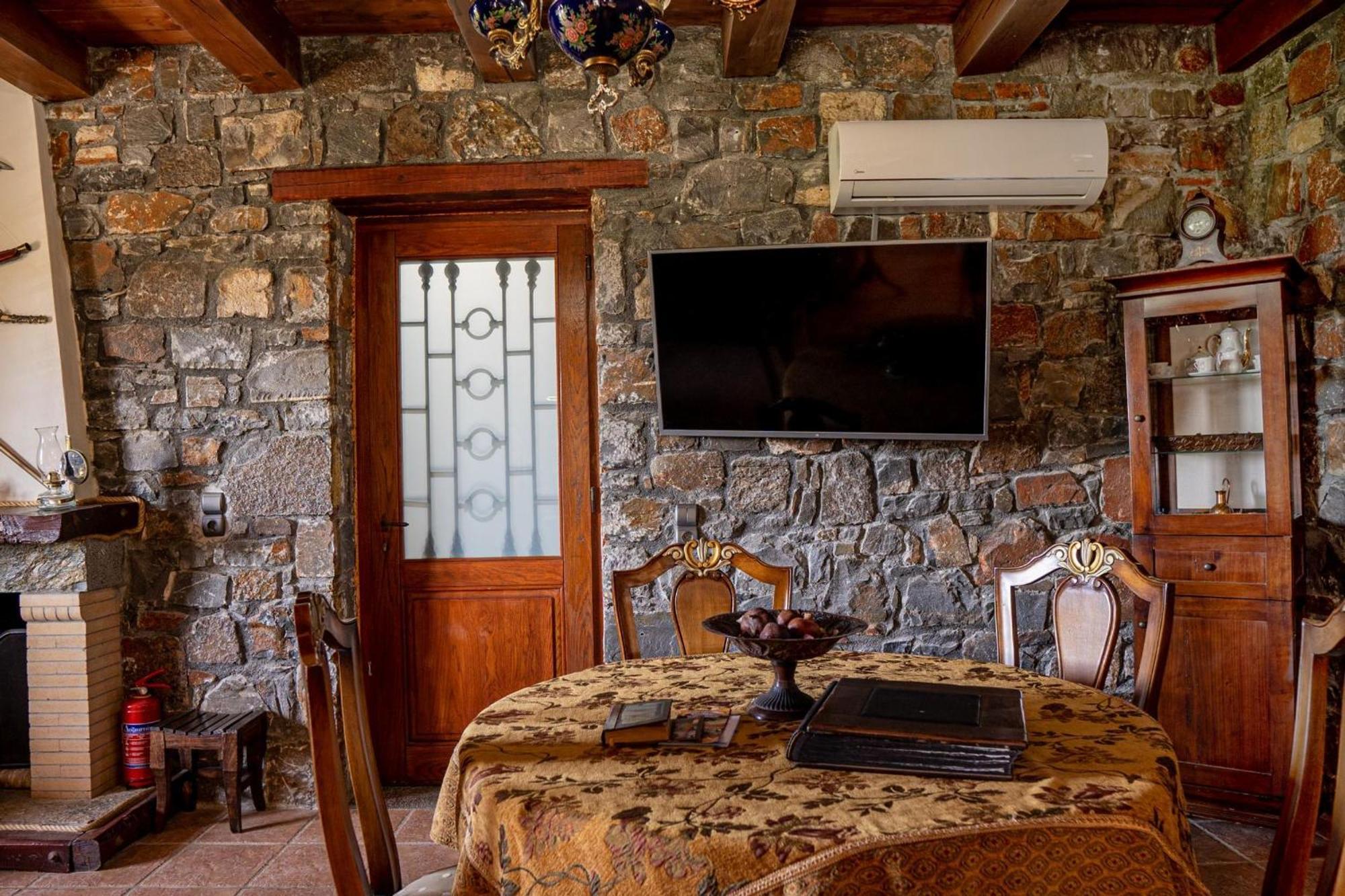 מילאטוס Iris Stone Built Villa מראה חיצוני תמונה