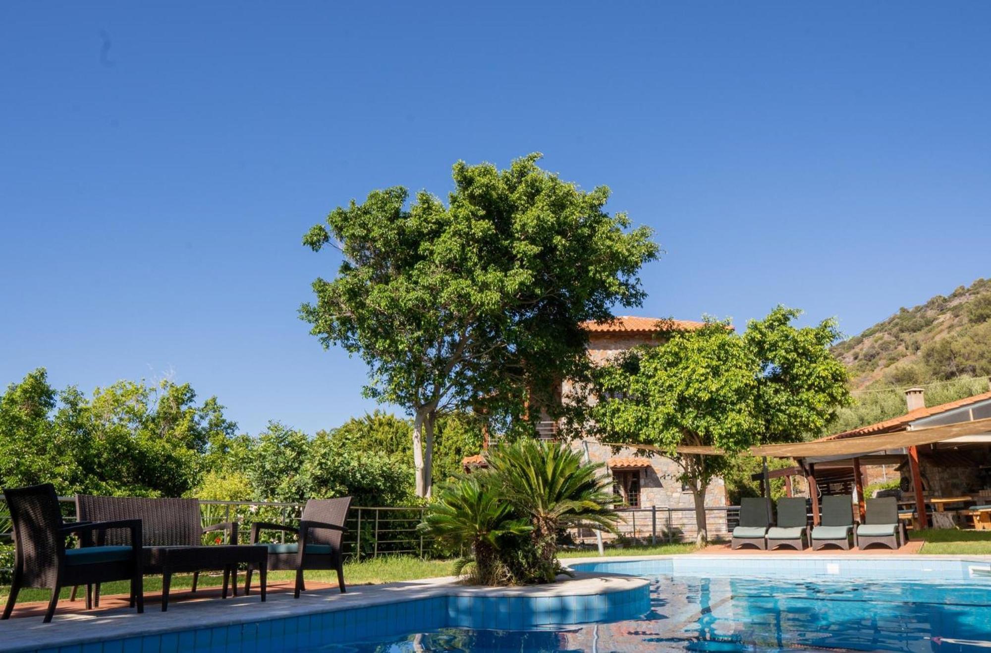מילאטוס Iris Stone Built Villa מראה חיצוני תמונה